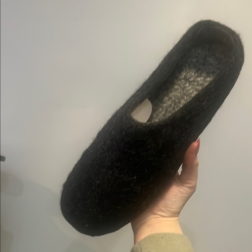 Nootkas Charcoal Gray Slip-On Loafers with Cozy Wool Material - Picture 4 of 8